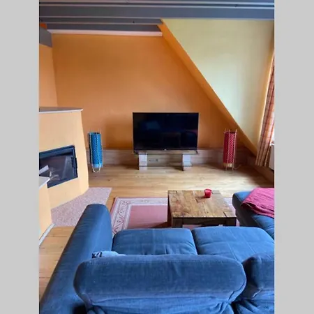 Dachgeschosswohnung Am Sund * 슈트랄준트